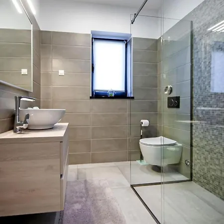 Villa With Private Pool Near Rovinj