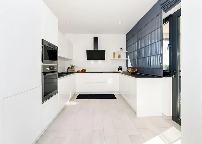 Villa With Private Pool Near