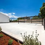 Villa With Private Pool Near *