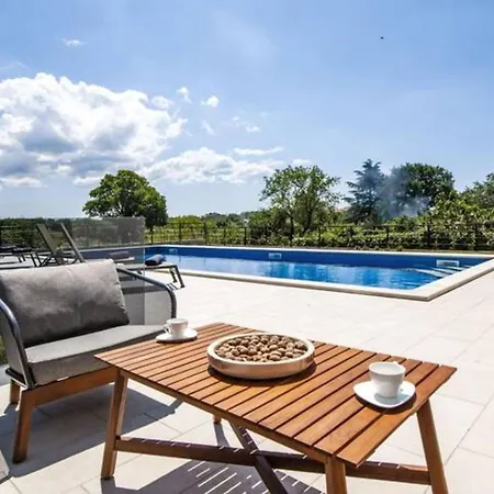 Villa With Private Pool Near *