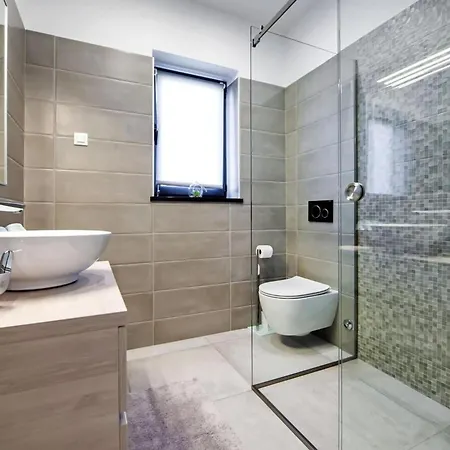 Villa With Private Pool Near *