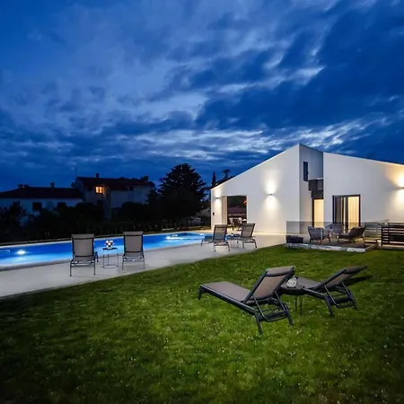With Private Pool Near Villa Rovinj