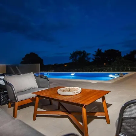 With Private Pool Near Villa Rovinj